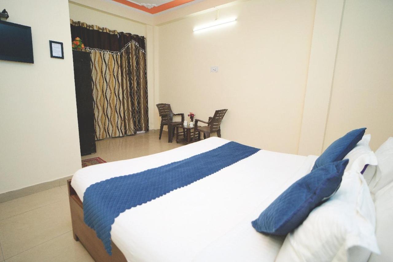 Hotel Kasauli View Cafe Restaurant Open Terrace Mountain View ภายนอก รูปภาพ